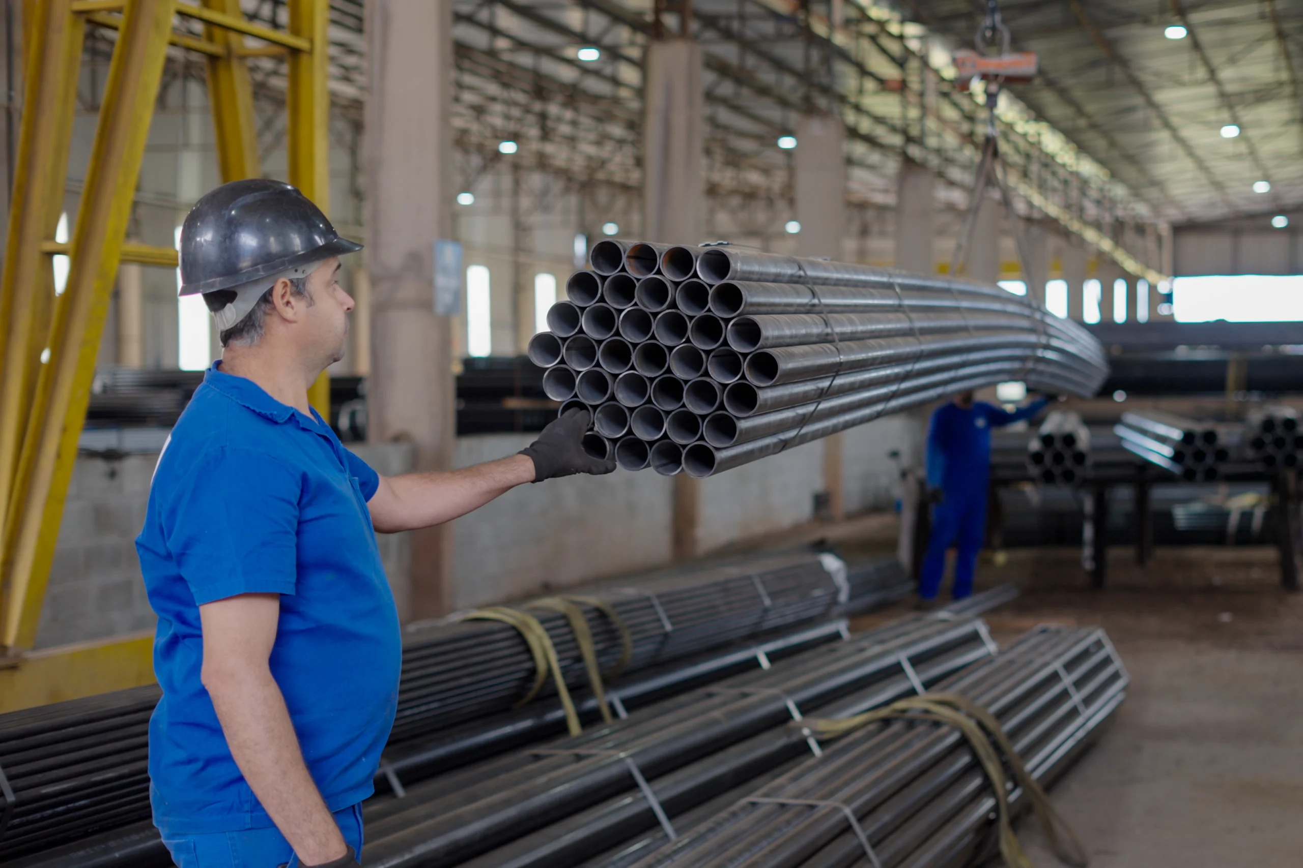 Variedade de dimensões e especificações técnicas de tubos de aço para o setor de óleo e gás